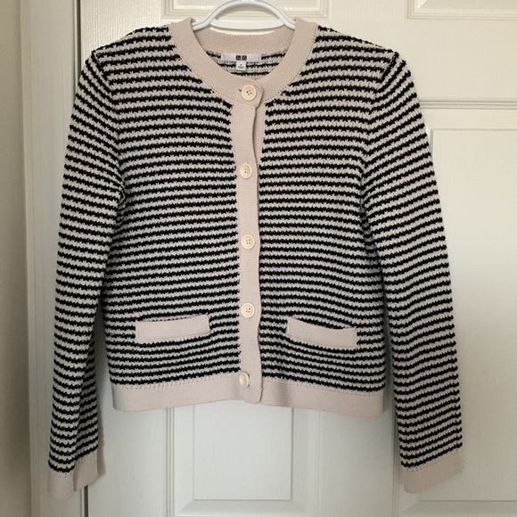 Sweaters - Uniqlo Black and White Striped Cardigan | Striped Cardigan